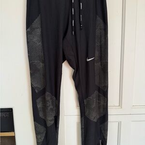 Nike Men's Black and Gray Joggers